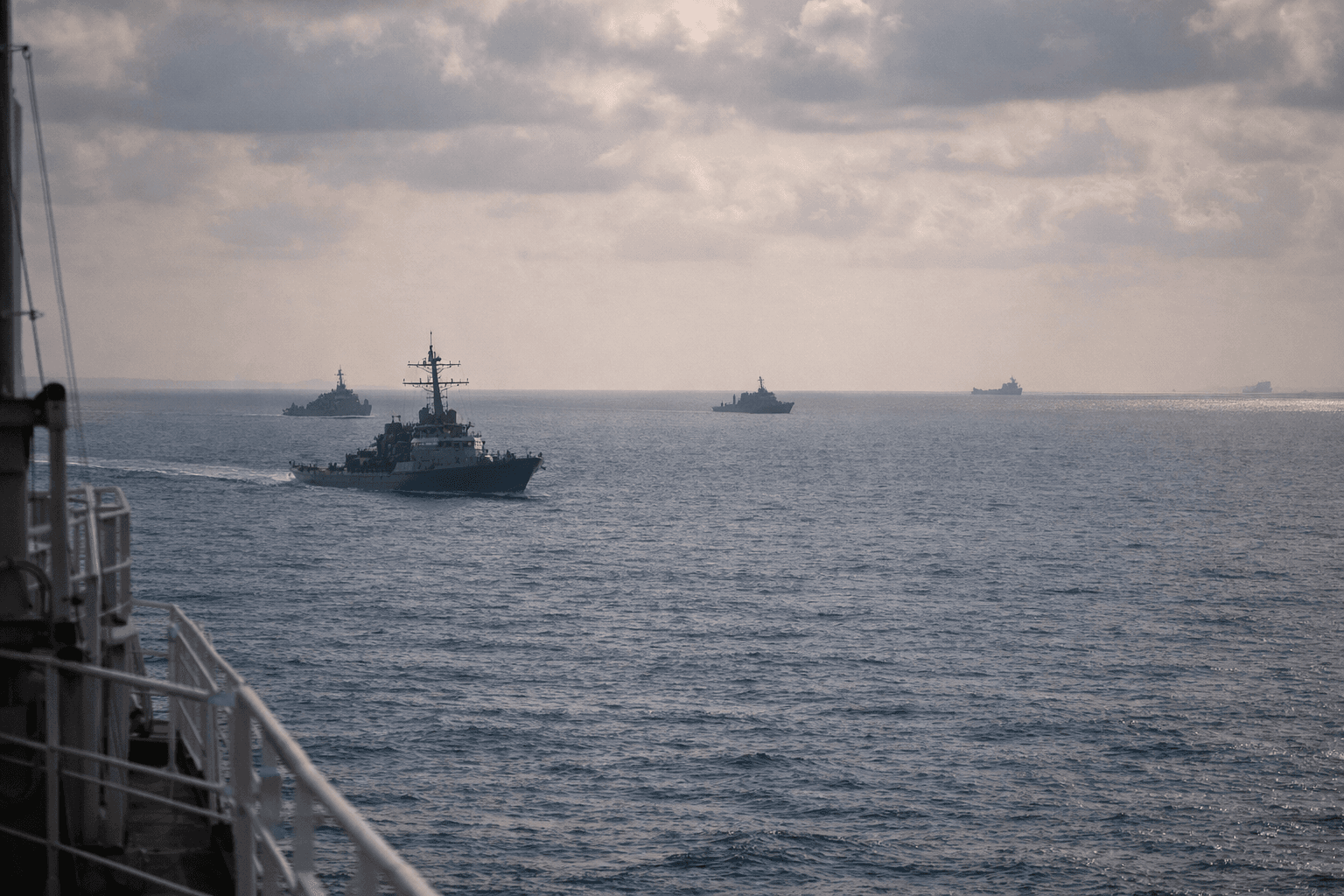 Irán activa alerta máxima ante posible ataque de EE.UU. y prepara un esquema de sucesión