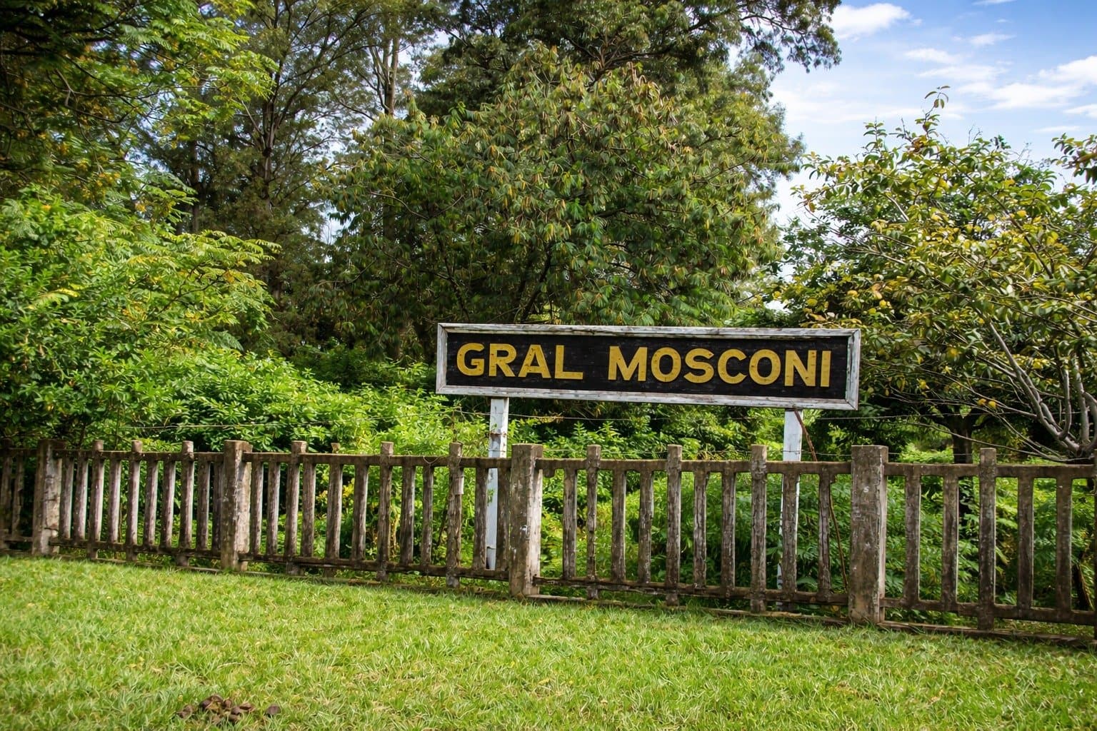 Mosconi sigue pagando el golpe de YPF y ahora enfrenta otra vuelta de la crisis