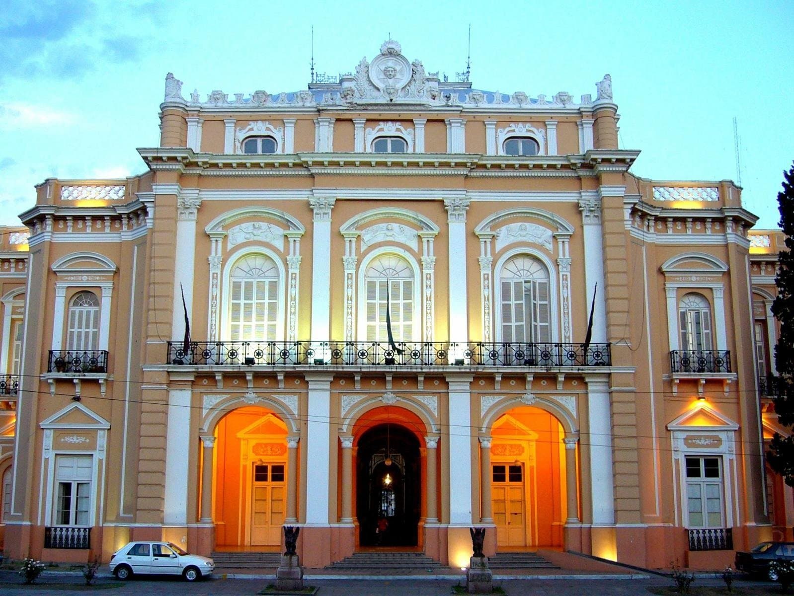 Salta analiza una ley para evitar cortes de luz por mora